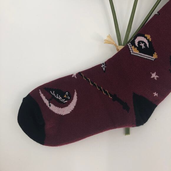 Sock It To Me Maroon Red Black Magic Hat Moon Spell Halloween Kids Knee Socks - Picture 8 of 9